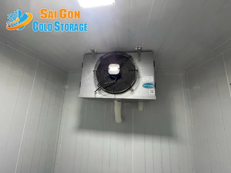 Một số hình ảnh thực tế trong quá trình lắp đặt kho lạnh mini tại Thủ Đức